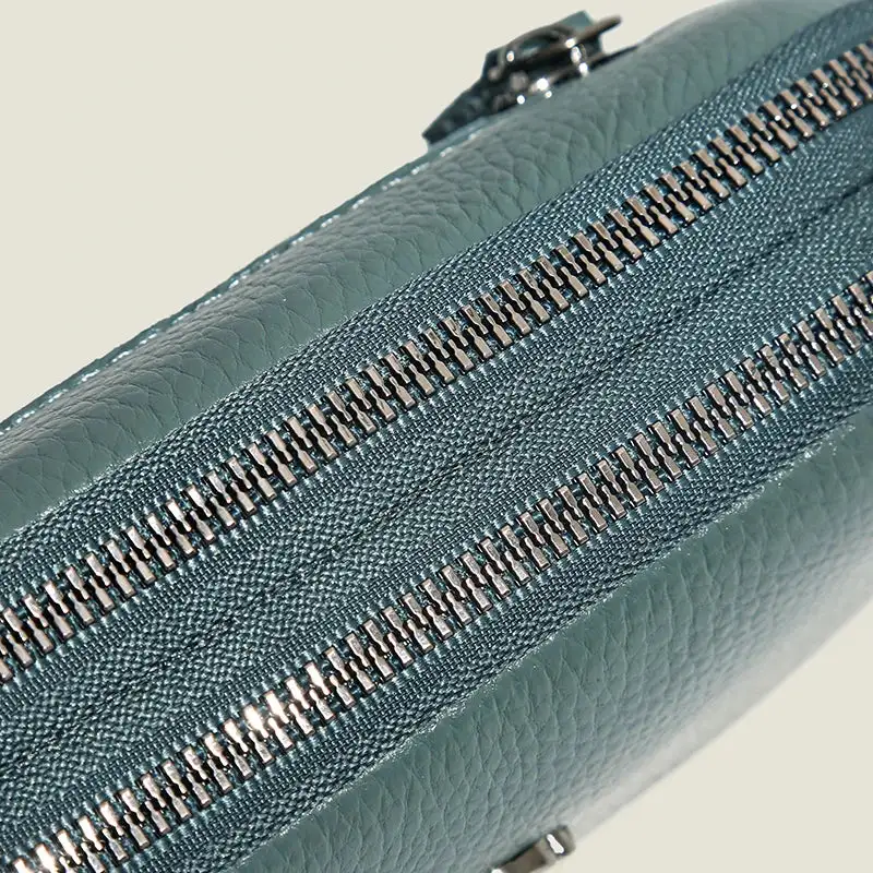 Refined Craft: Brilliant Genuine Leather Signature Handbag
