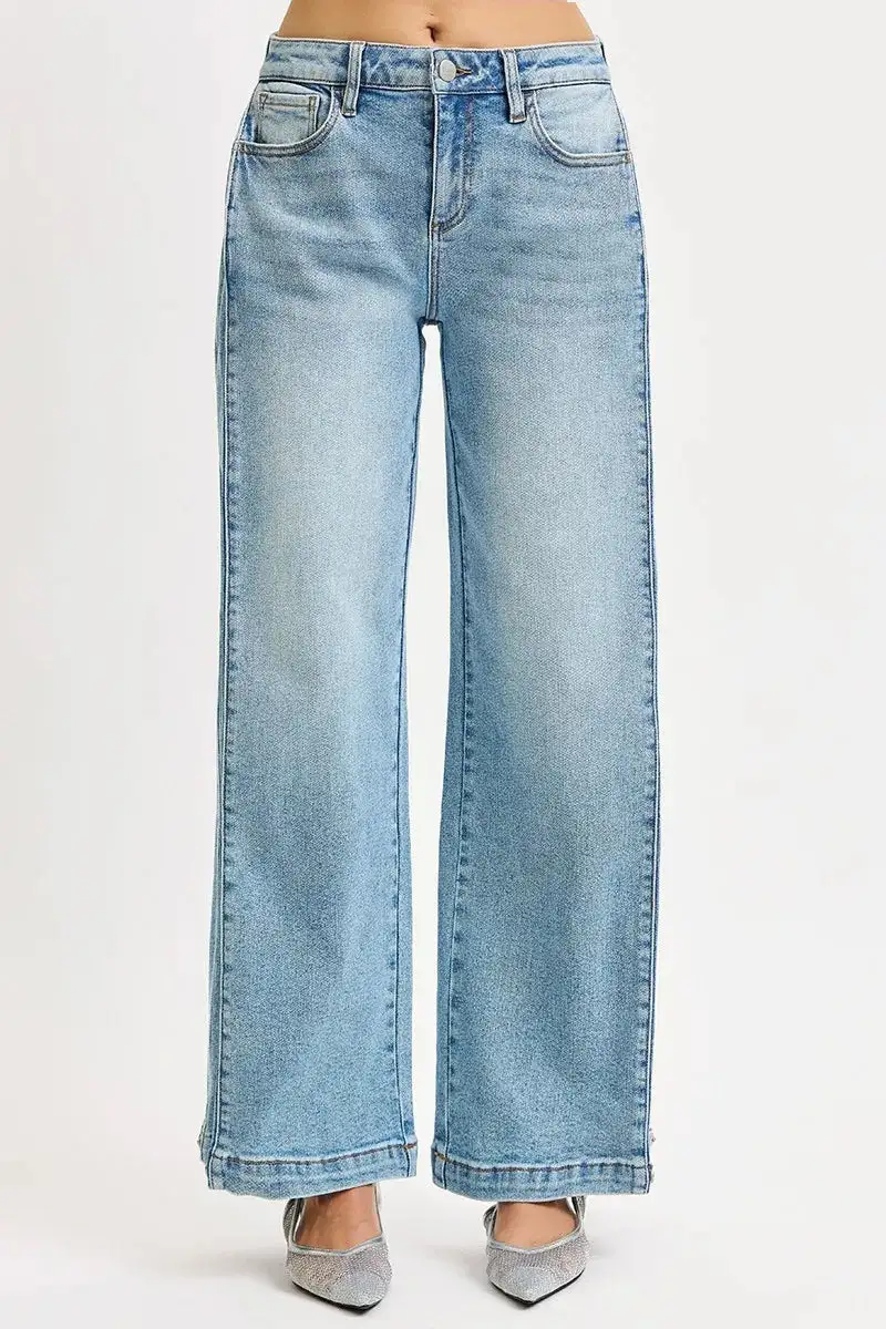 Mid Rise Snap Detail Barrel Leg Jeans