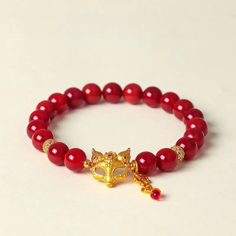 Tailed Fox South Agate Bracelet