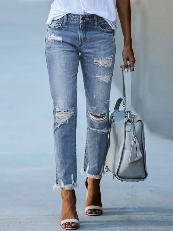 Cropped Ripped Pocketed Slim Straight Jeans
