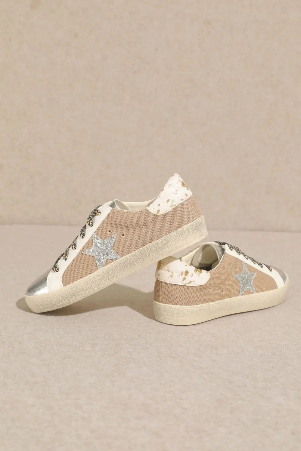 Star Detail Modern Sneakers