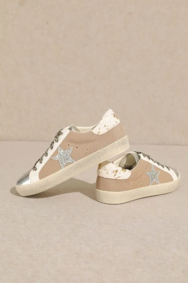 Star Detail Modern Sneakers