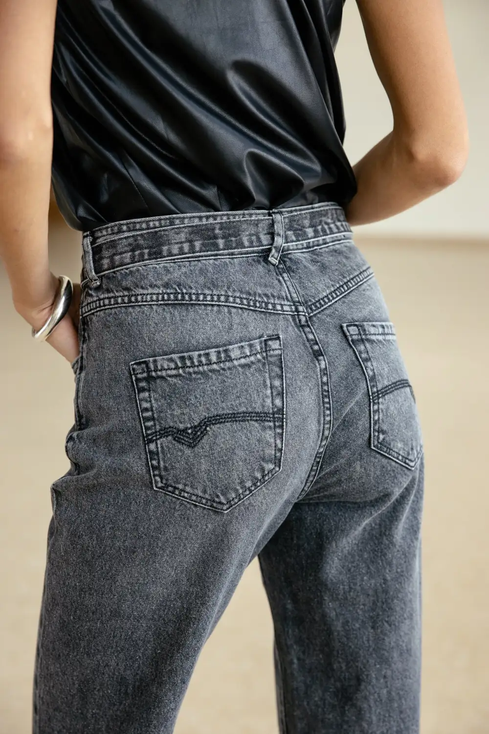 Women's Contemporary Timeless Denim Jeans
