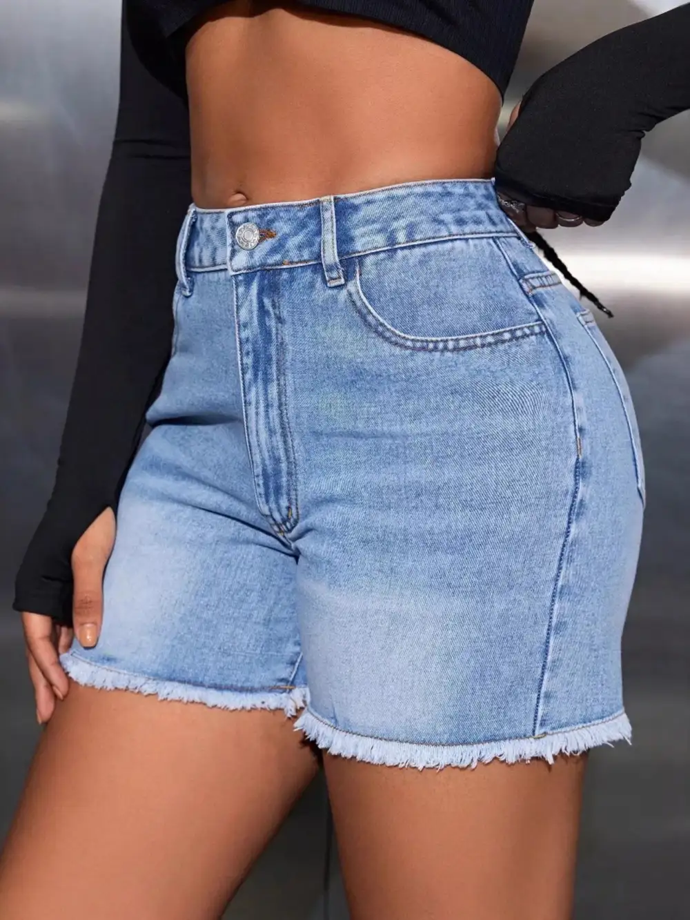 Refined High-Waist Raw-Hem Frayed Pocketed Denim Shorts