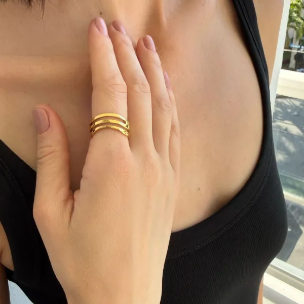 Wave Band Fashion Ring