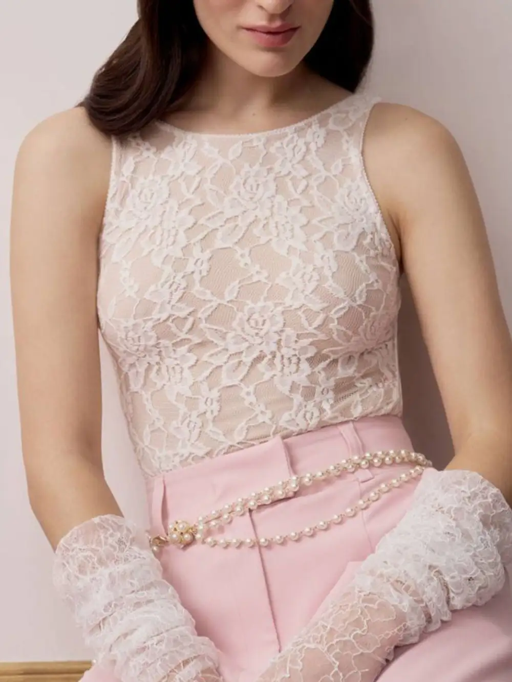 Round-Neck Lace Tank Top