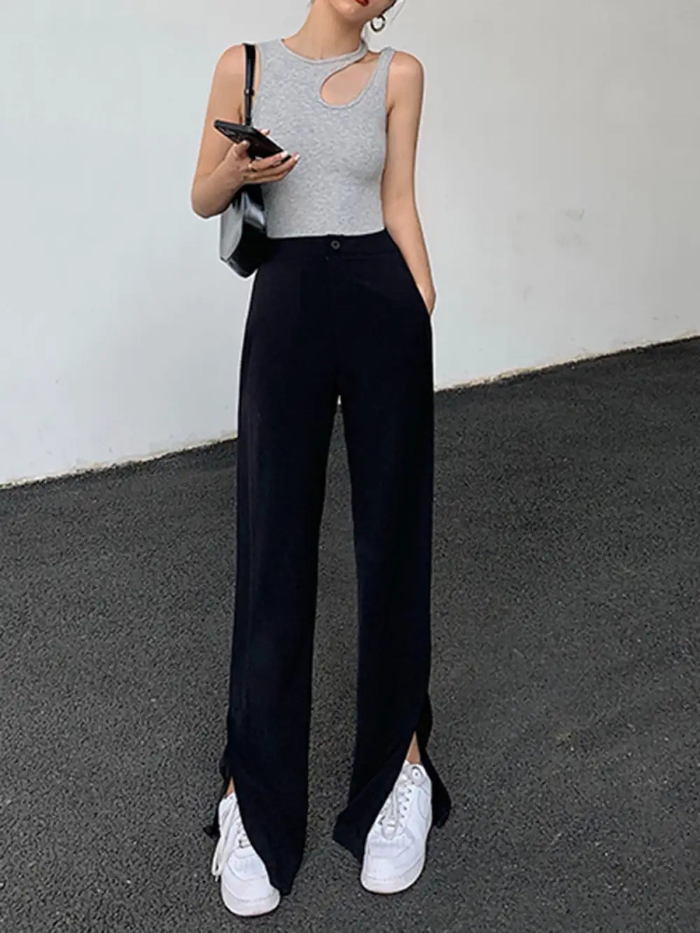 Ribbed Asymmetric Top