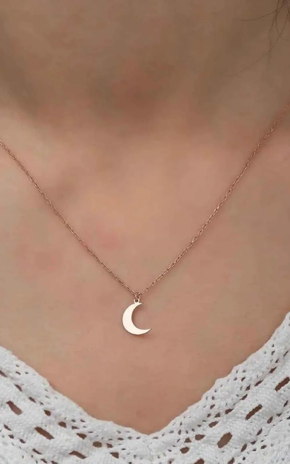 Solid Moon Half Necklace