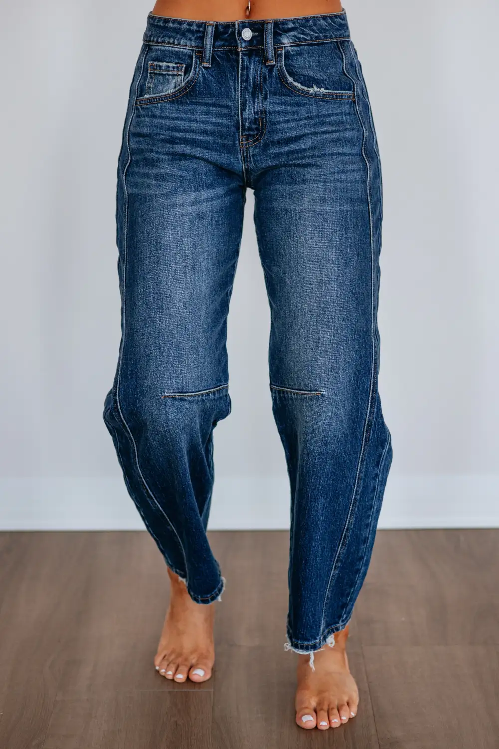 Women's High Rise Barrel Leg Ankle Length Jeans