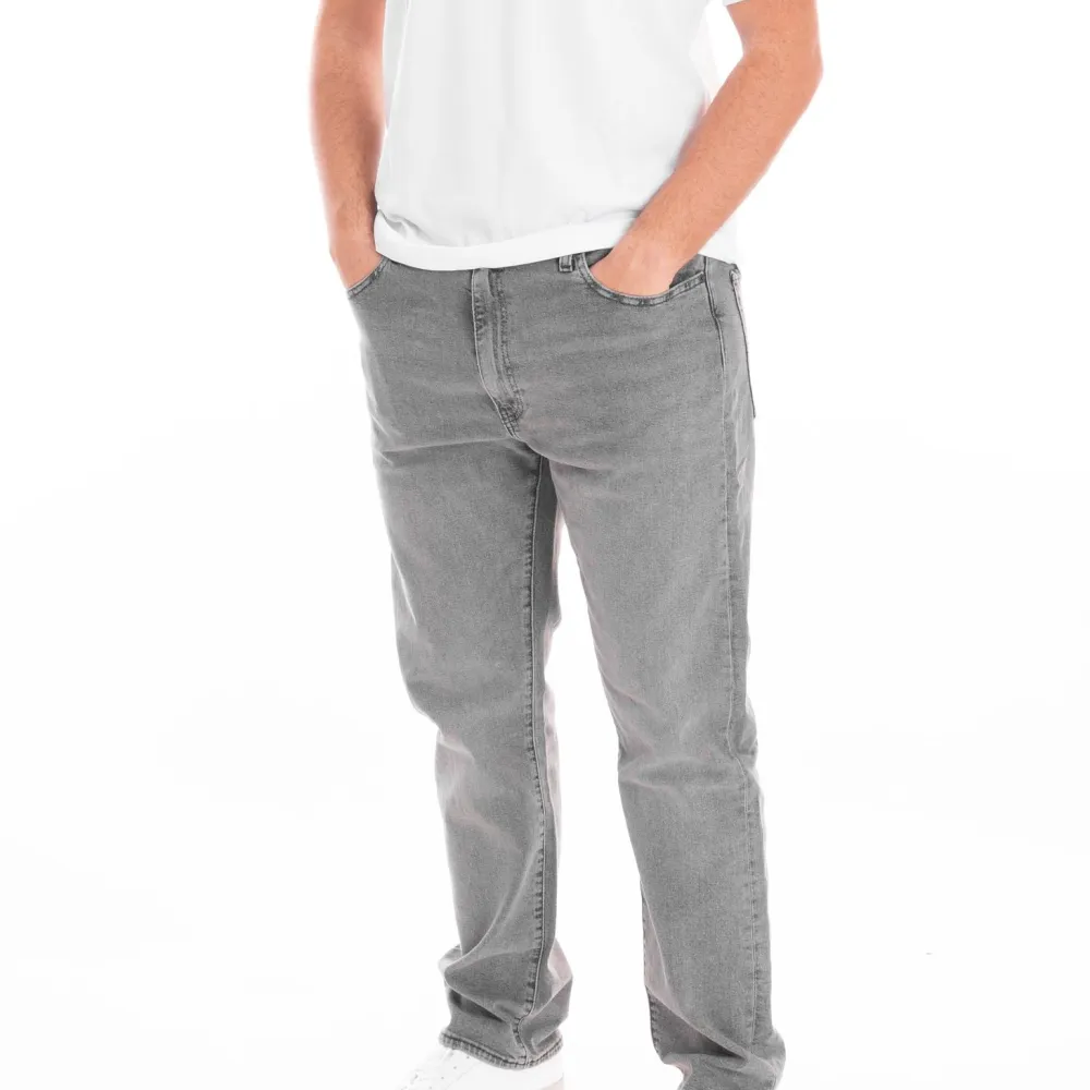 Tapered Everyday Jeans