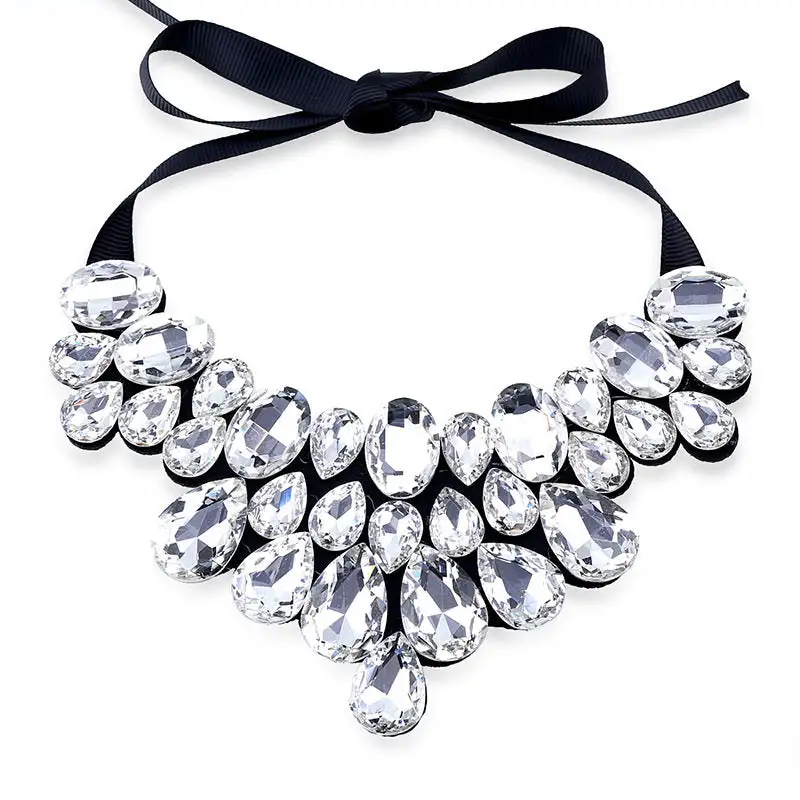 Sparkling Diamond Short Necklace