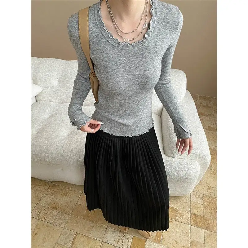 Comfort Wood Ear Hem Slim Fit Knit Sweater