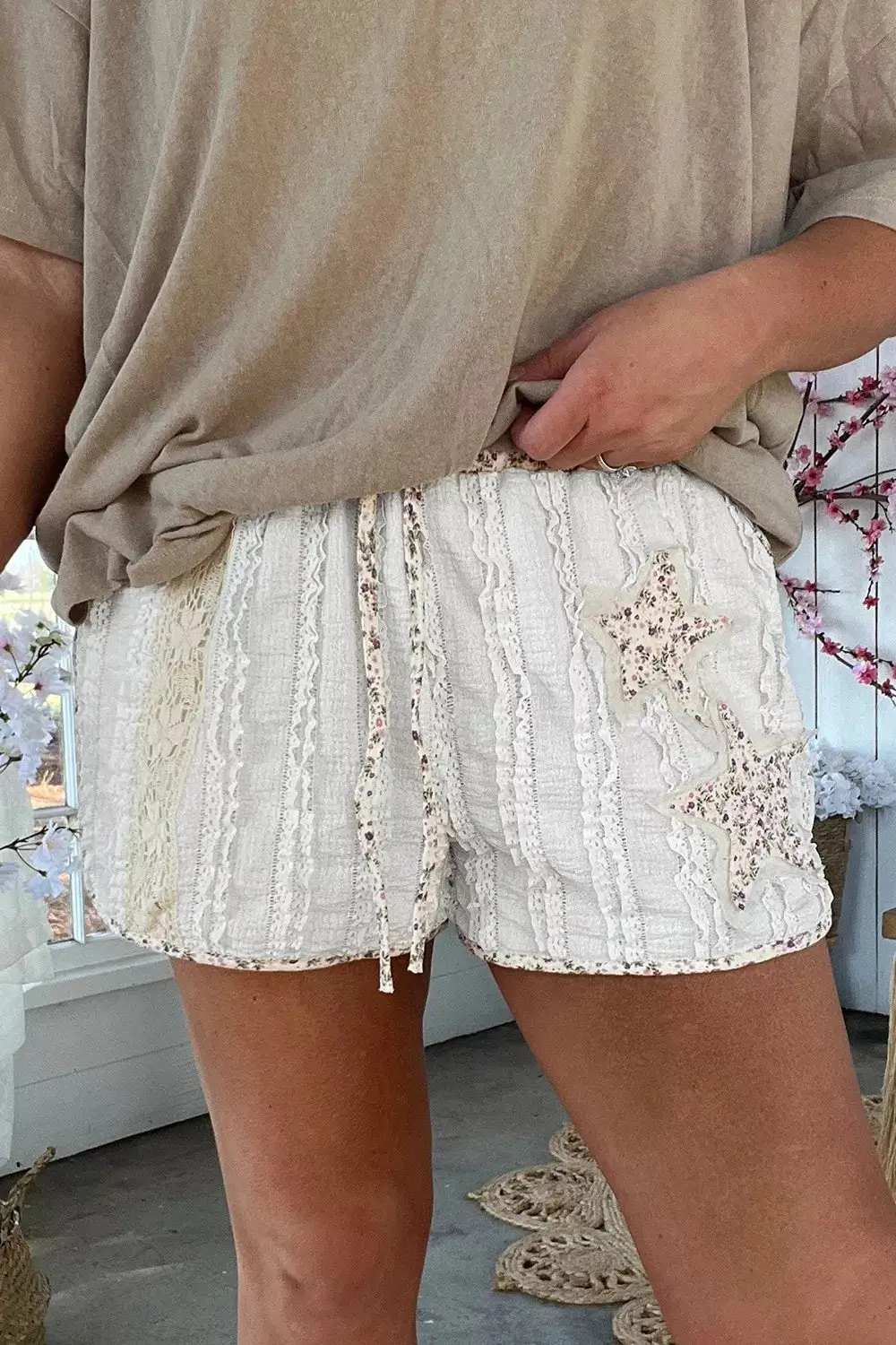 Drawstring Lace-Trim Casual Shorts