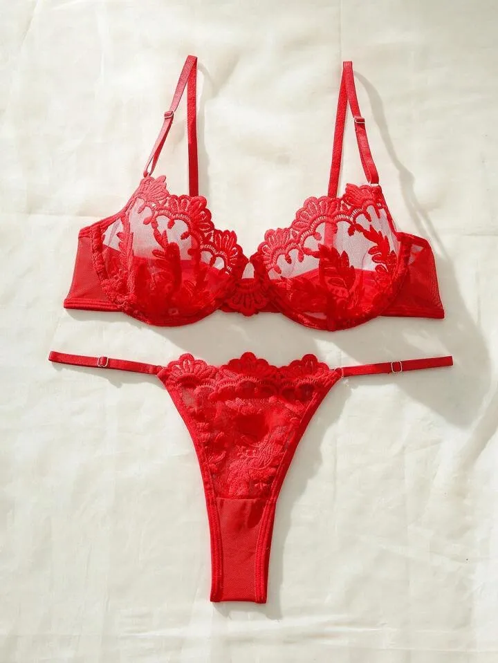 Delicate Floral Lace Lingerie Set
