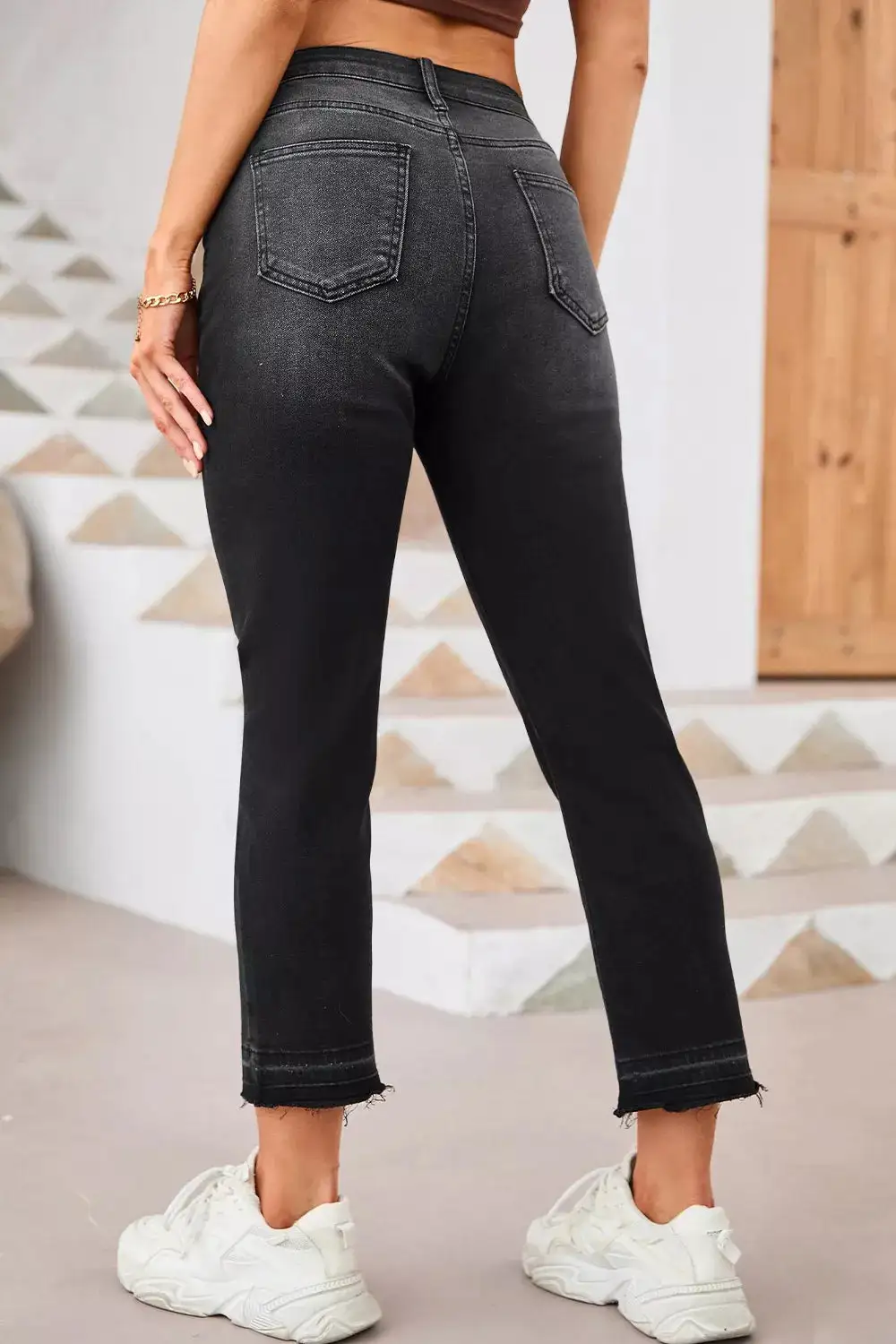 Refined Distressed Washed Pocketed Stretch Straight Leg Jeans
