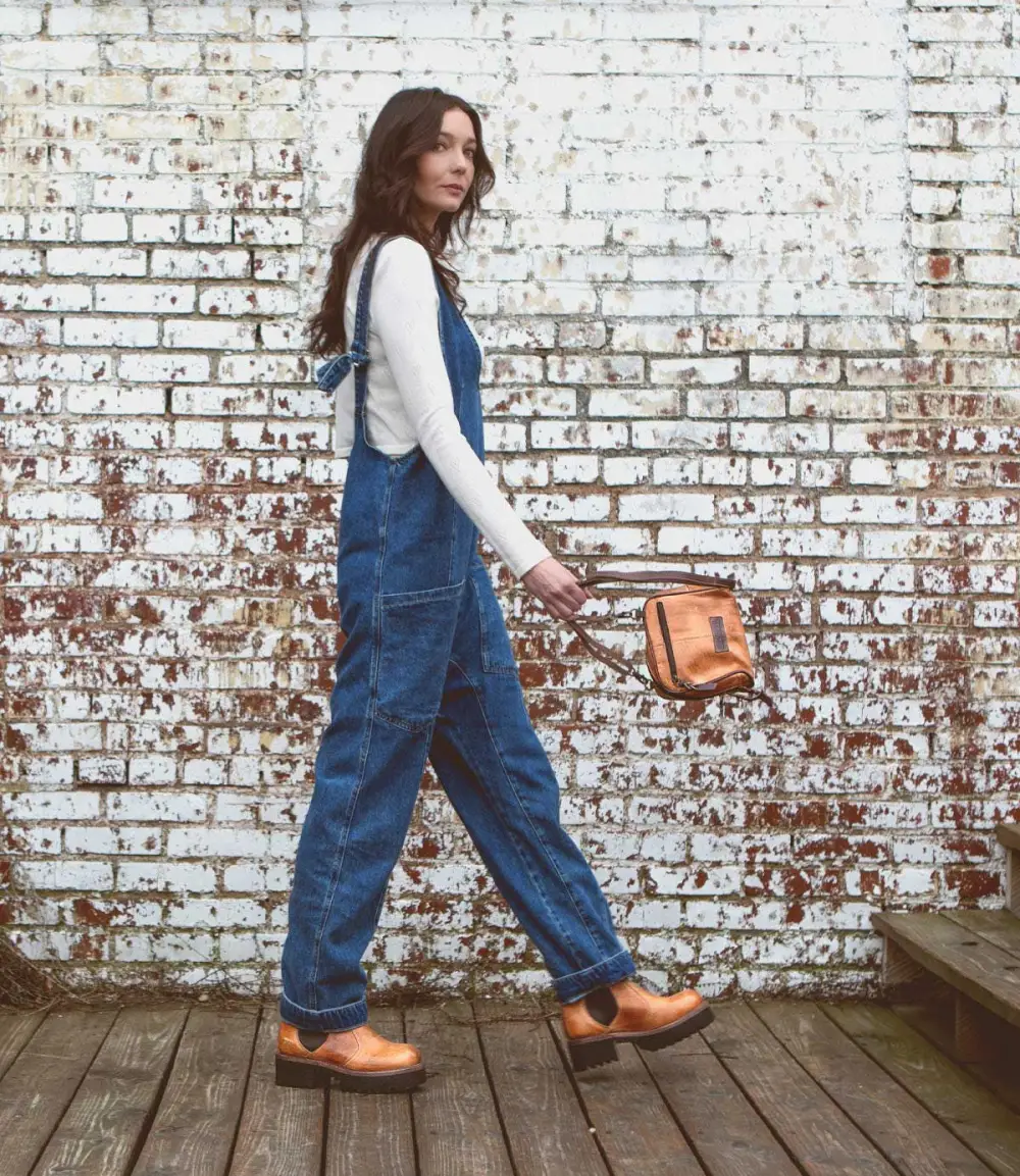 Platform Lightweight Streamlined Chelsea Boots