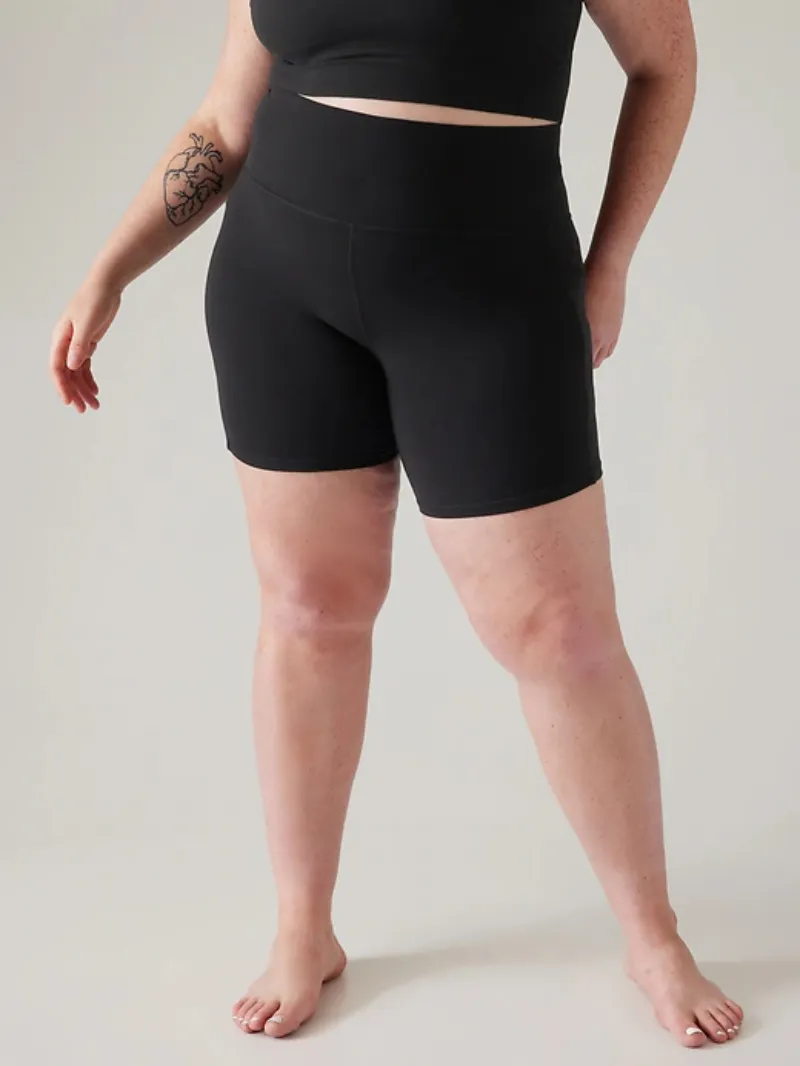 Burgundy Pocketed Athletic Shorts For Functional Casual Style