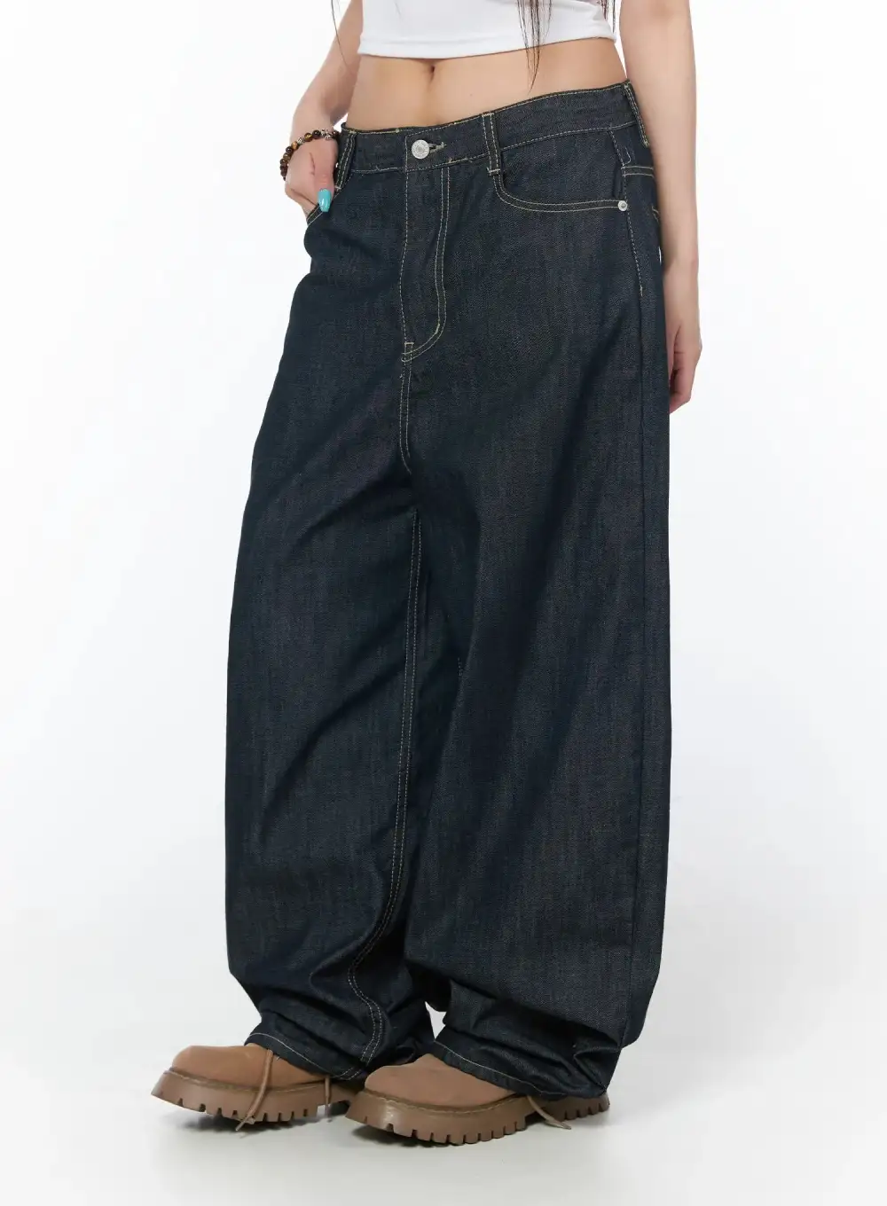 Wide-Fit Loose-Fit Jeans