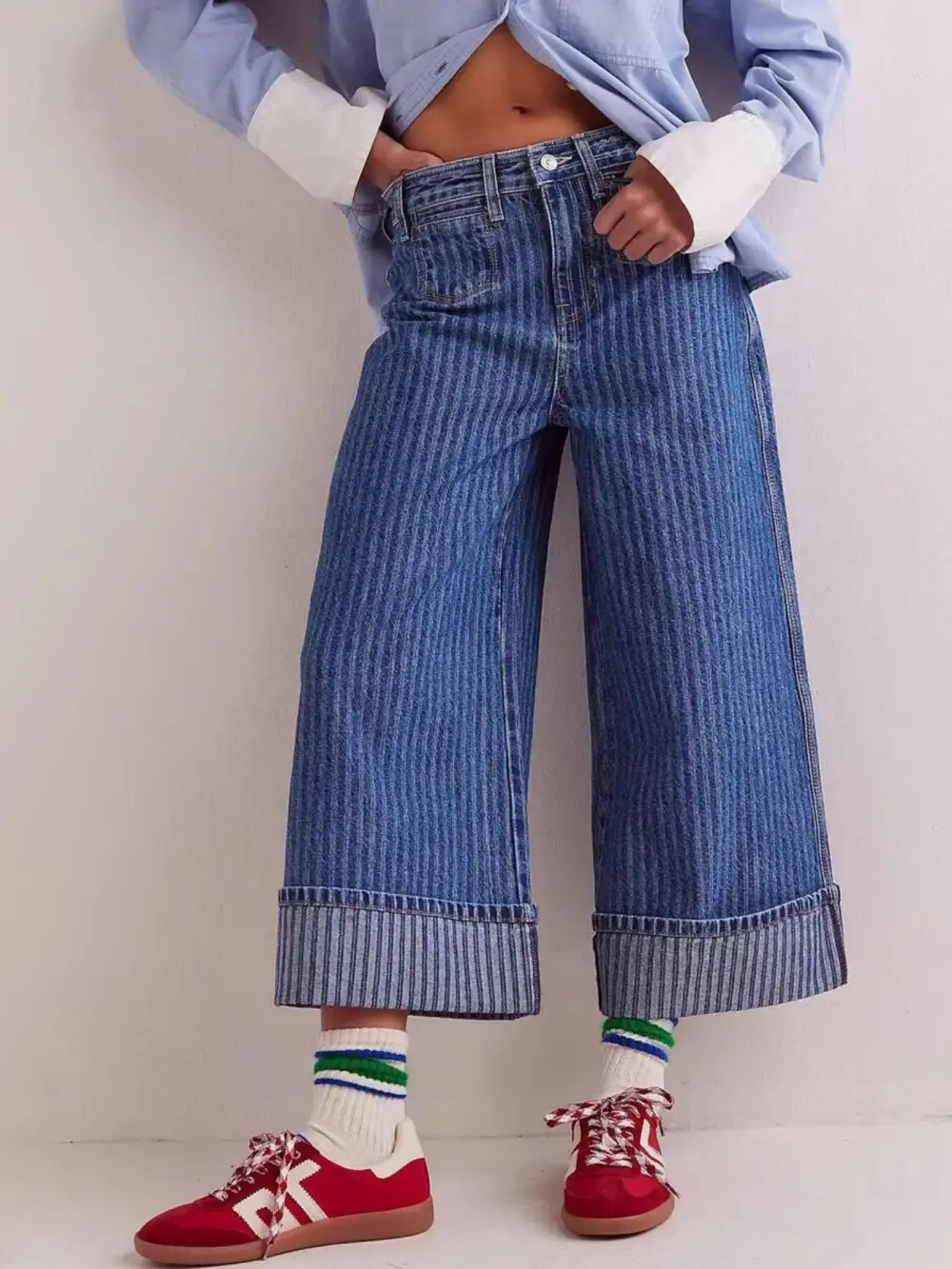 Relaxed Fit Stretch Cropped Jeans