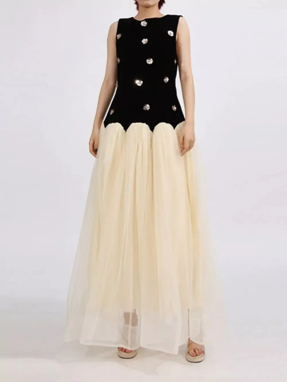 Contrast Flower Sleeveless Tulle Maxi Dress