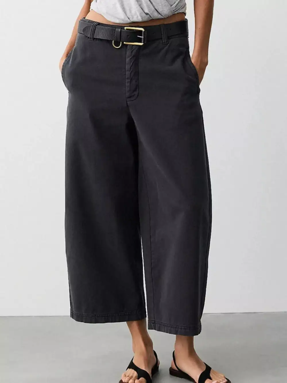 Wide-Leg Cropped Jeans
