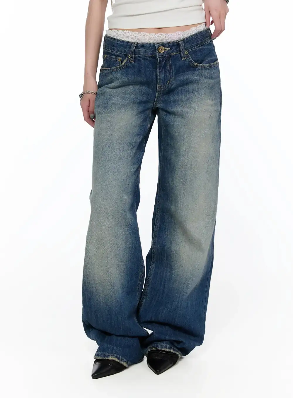 Wide-Leg Low-Rise Baggy Jeans