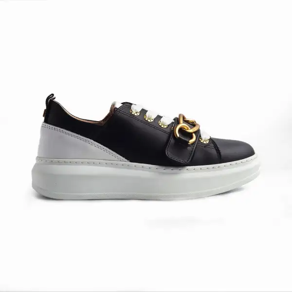 Everyday Slip On Leather Sneakers