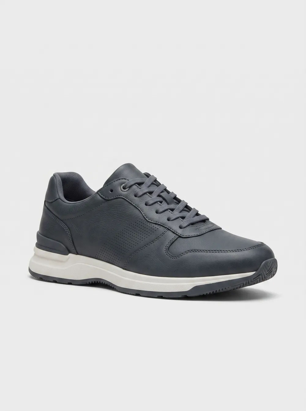 Low-Top Paneled Men's Athletic Sneakers