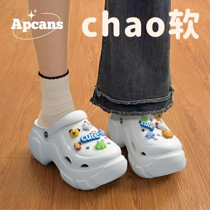 Water Friendly Flat Sandals