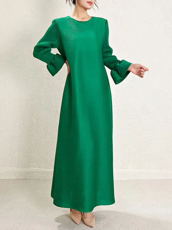 Round Pleated Neck Maxi Dress