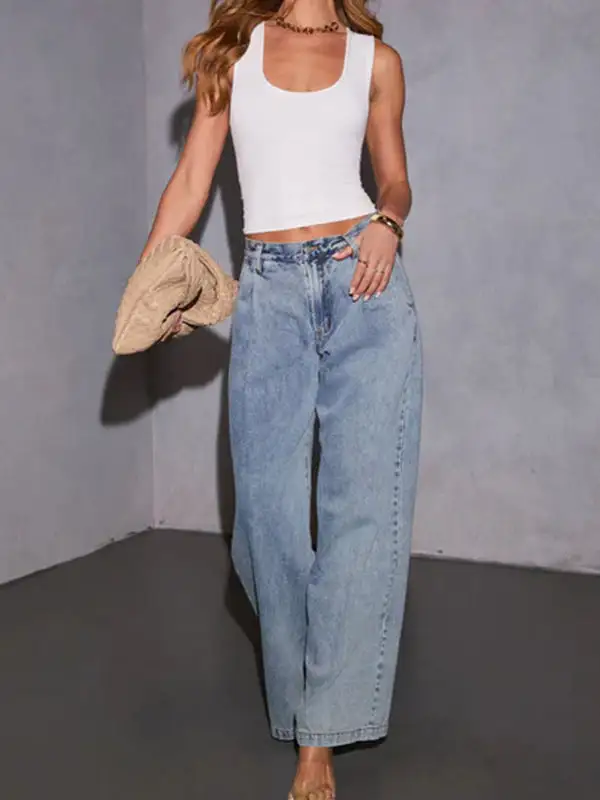 Relaxed Fit Wide Leg Seamed Pleated Jeans