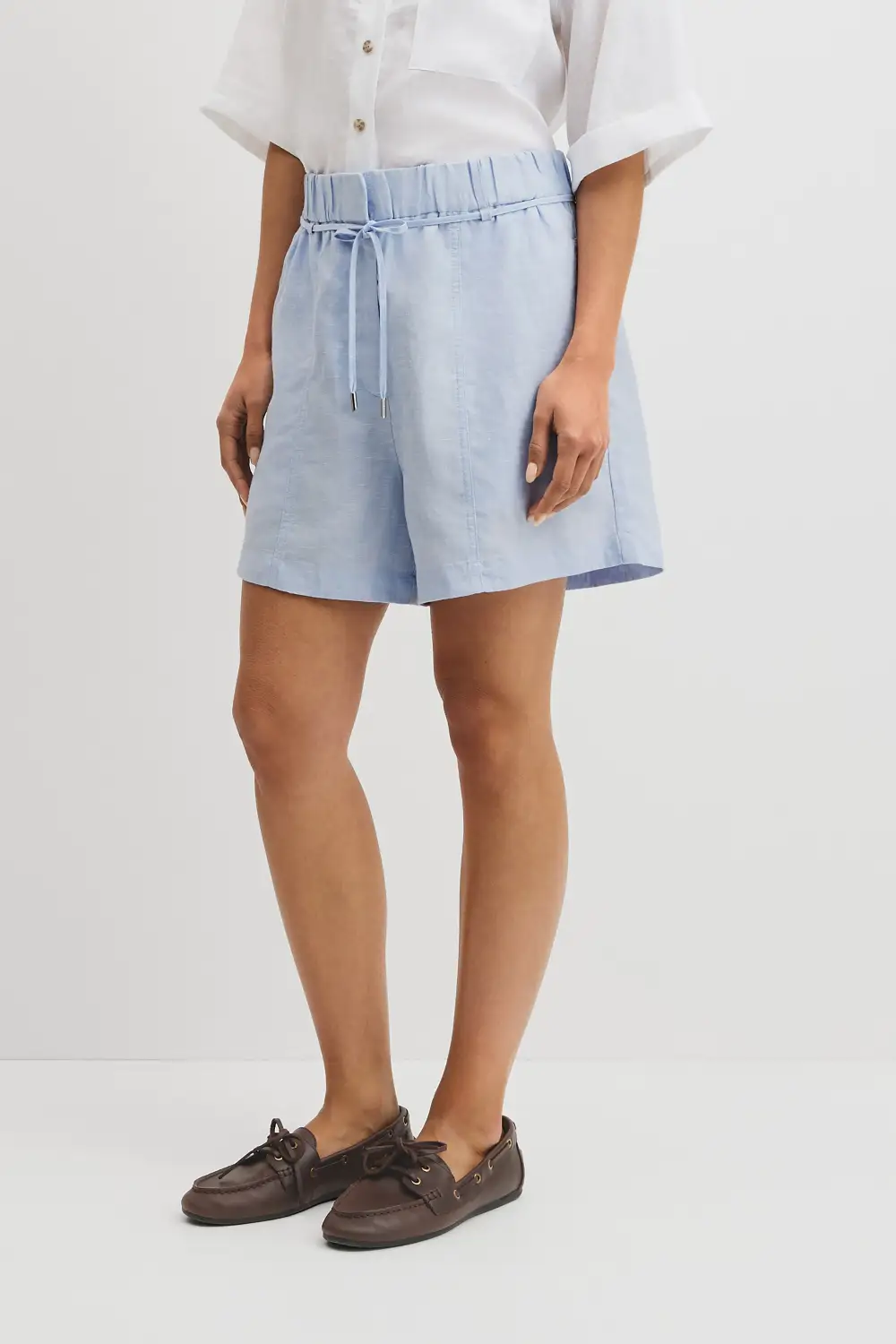 Women's Contemporary Linen Shorts