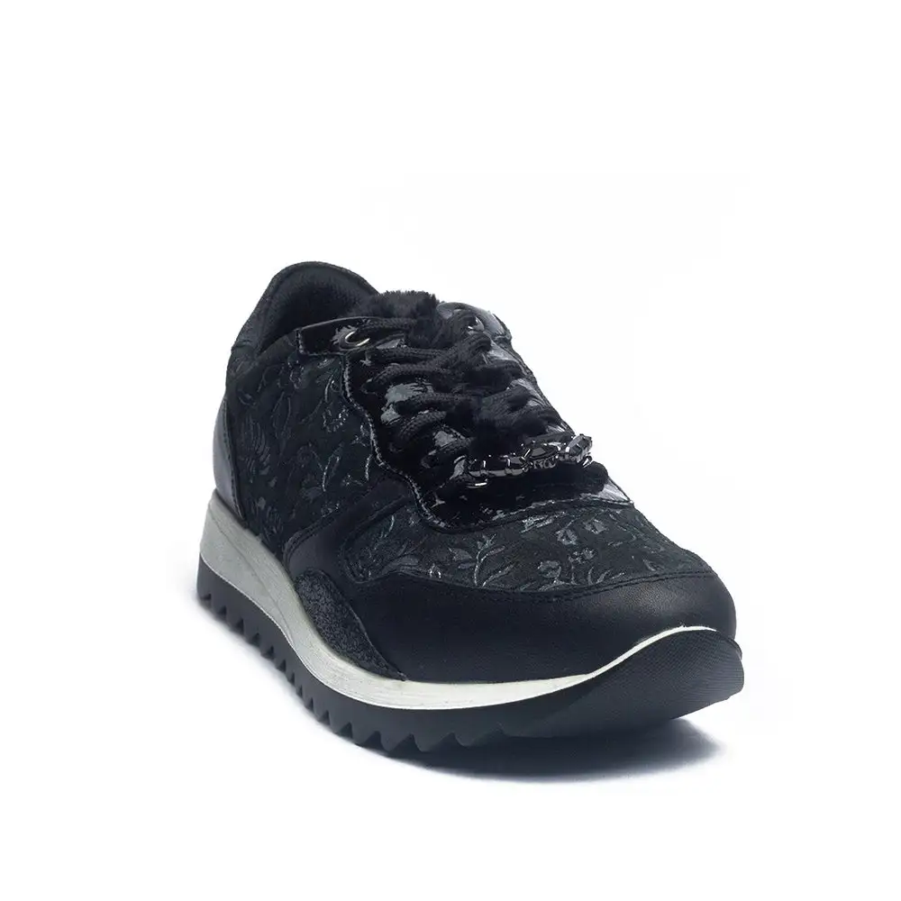 Versatile Slip On Leather Sneakers