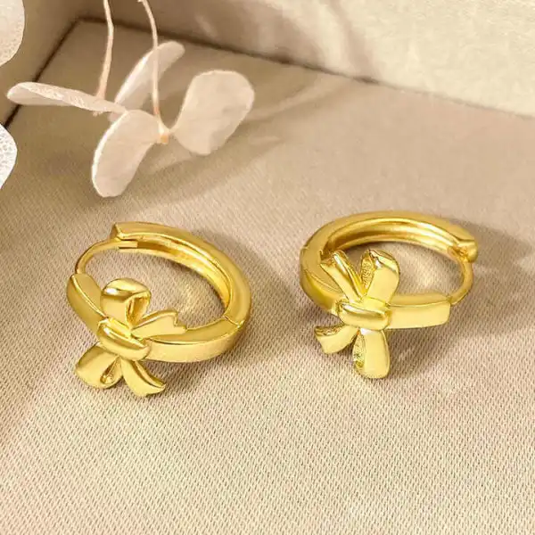 Timeless Form Hoop Earrings