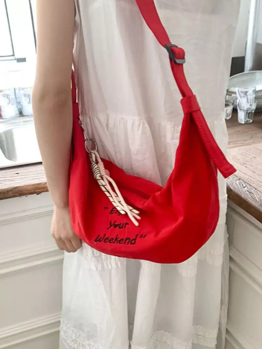 Women's Heritage Adjustable Strap Shoulder Bag