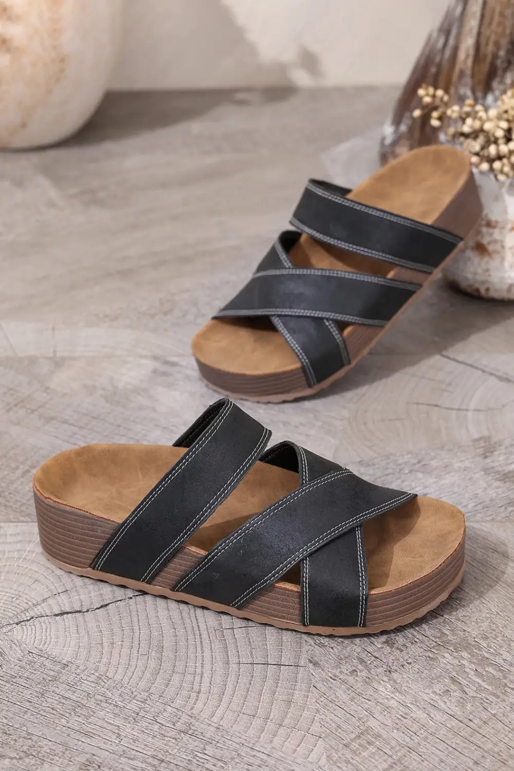 Contemporary Contrast Stitch Crossband Platform Sandals
