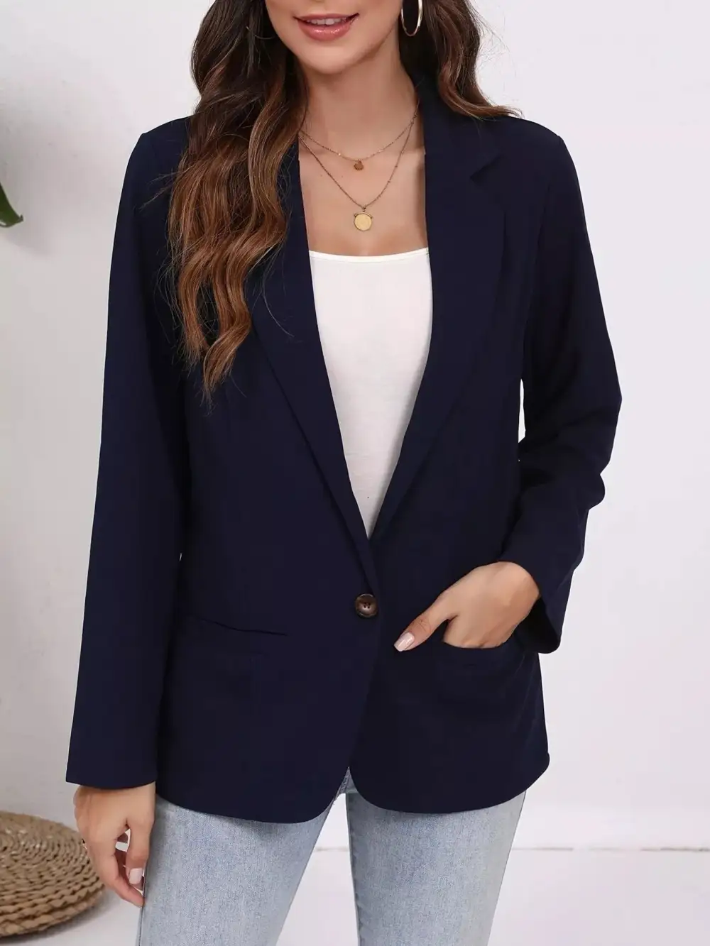 Pocketed Lapel Collar Single Button Blazer