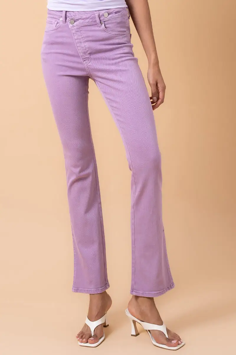 Women's Five Pocket Crossover Flare Stretch Denim Jeans