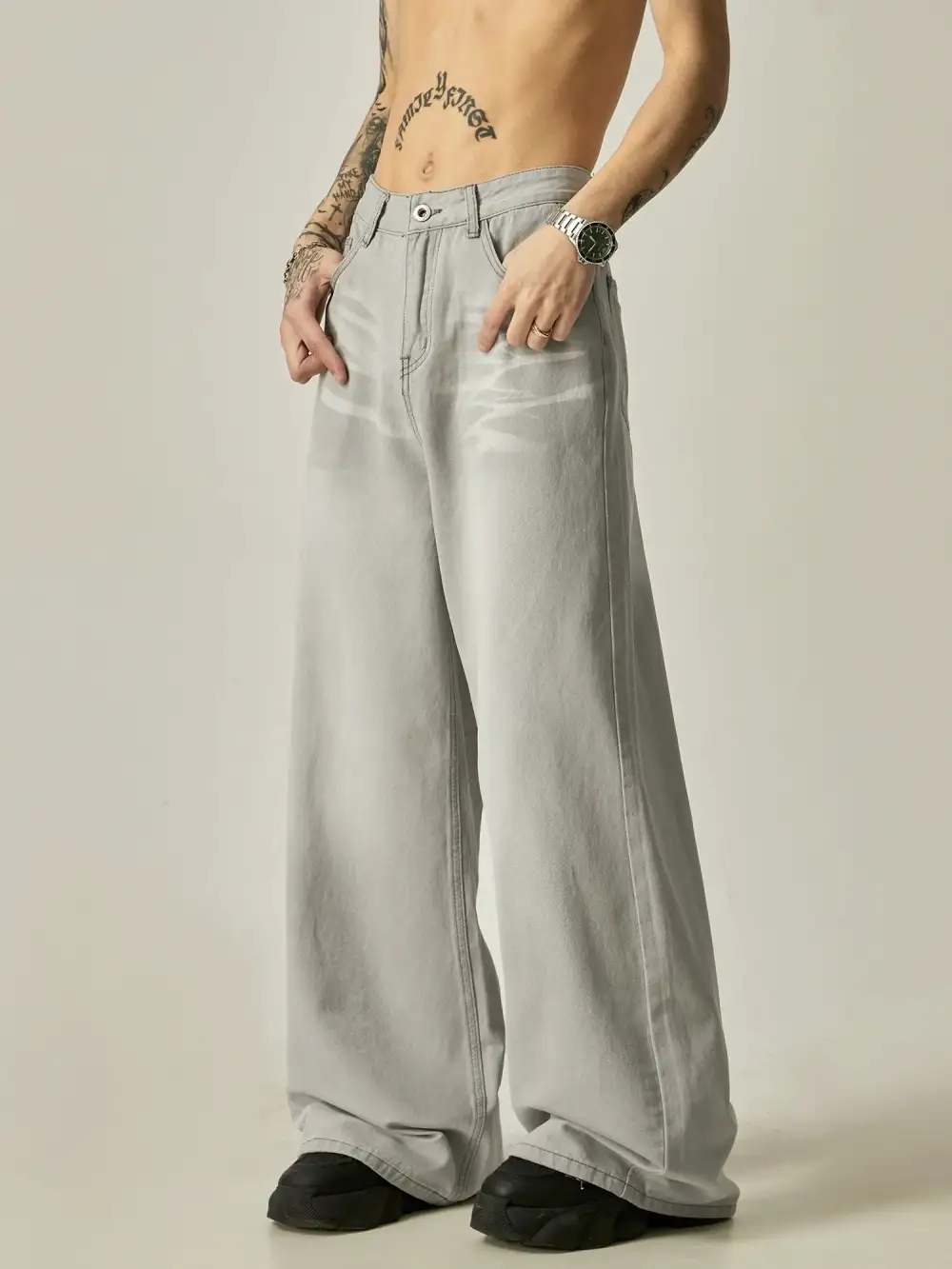 Oversized Wash Wide-Leg Jeans