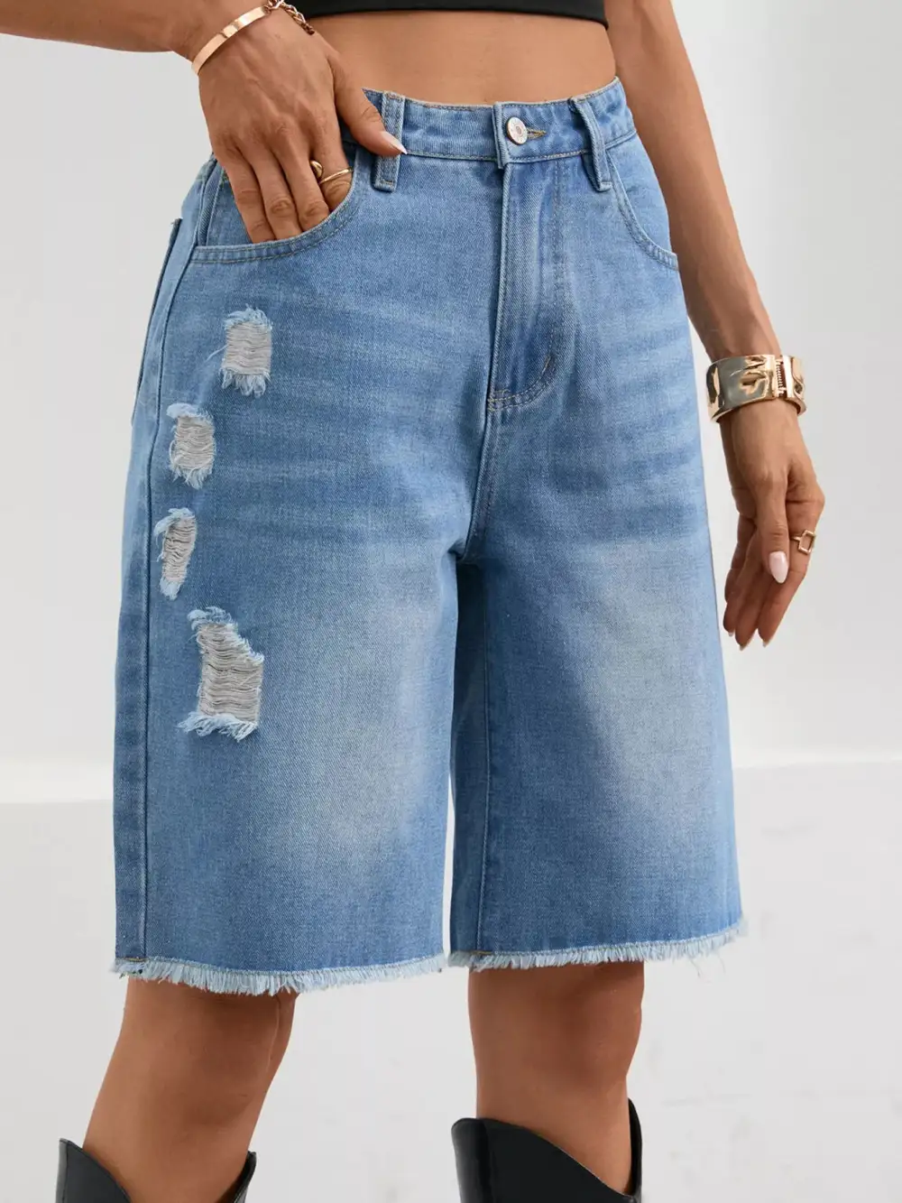 Clean Front Frayed Hem Shorts