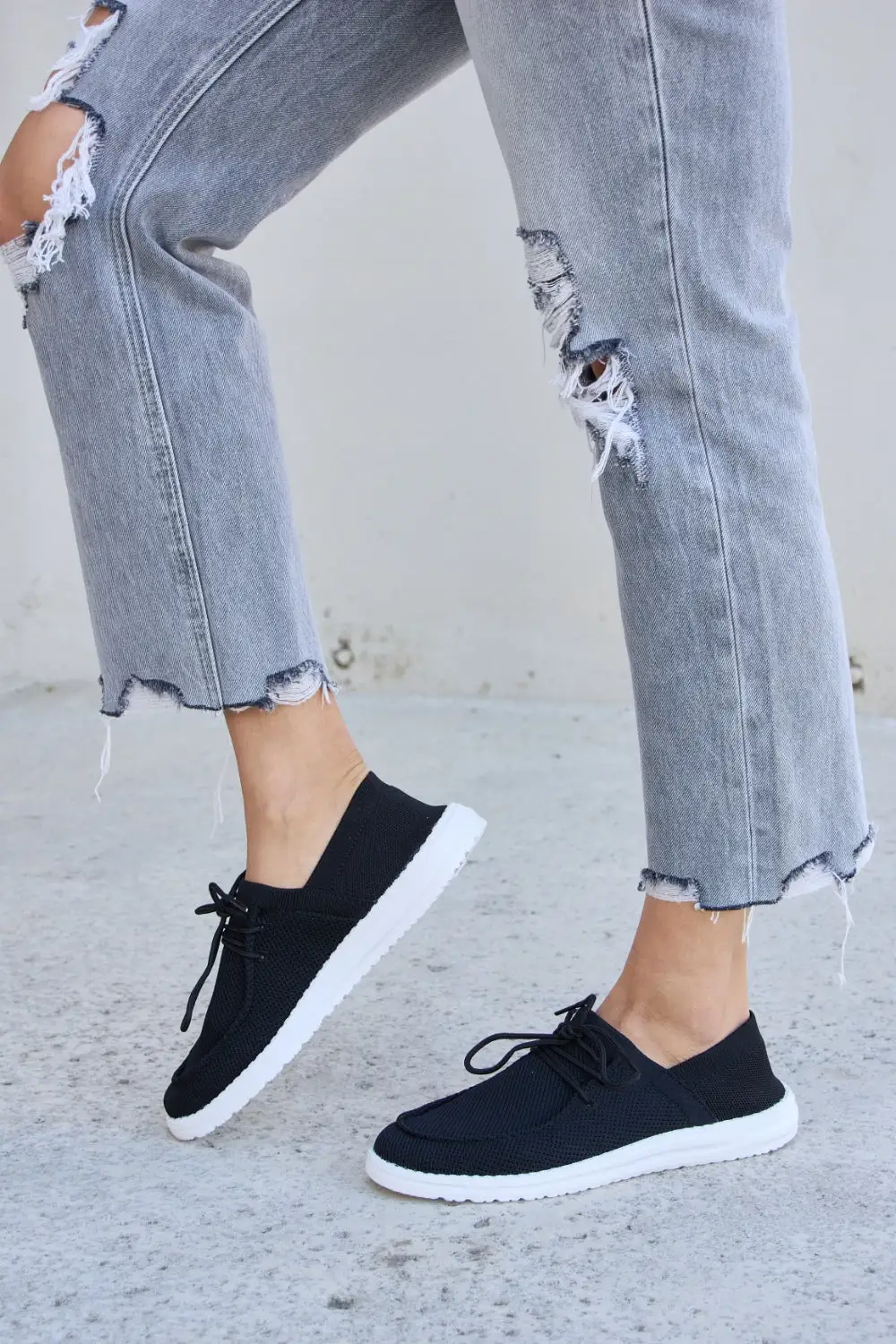 Everyday Lace Flats Sneakers