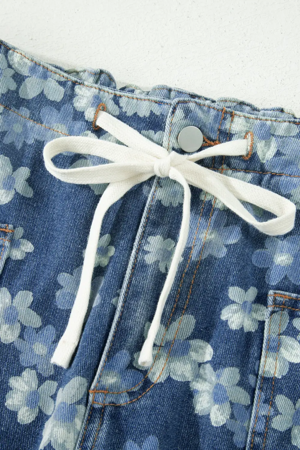 Women's Dainty Floral Printed Drawstring Barrel Jeans
