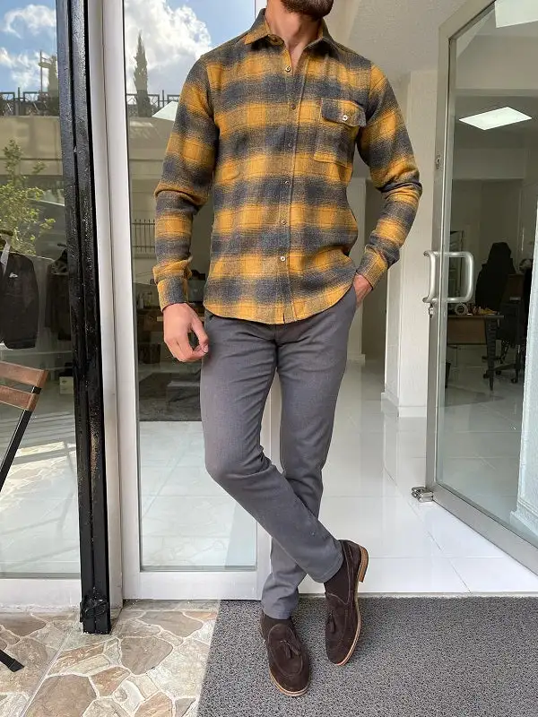 Classic Slim Fit Plaid Casual Shirt