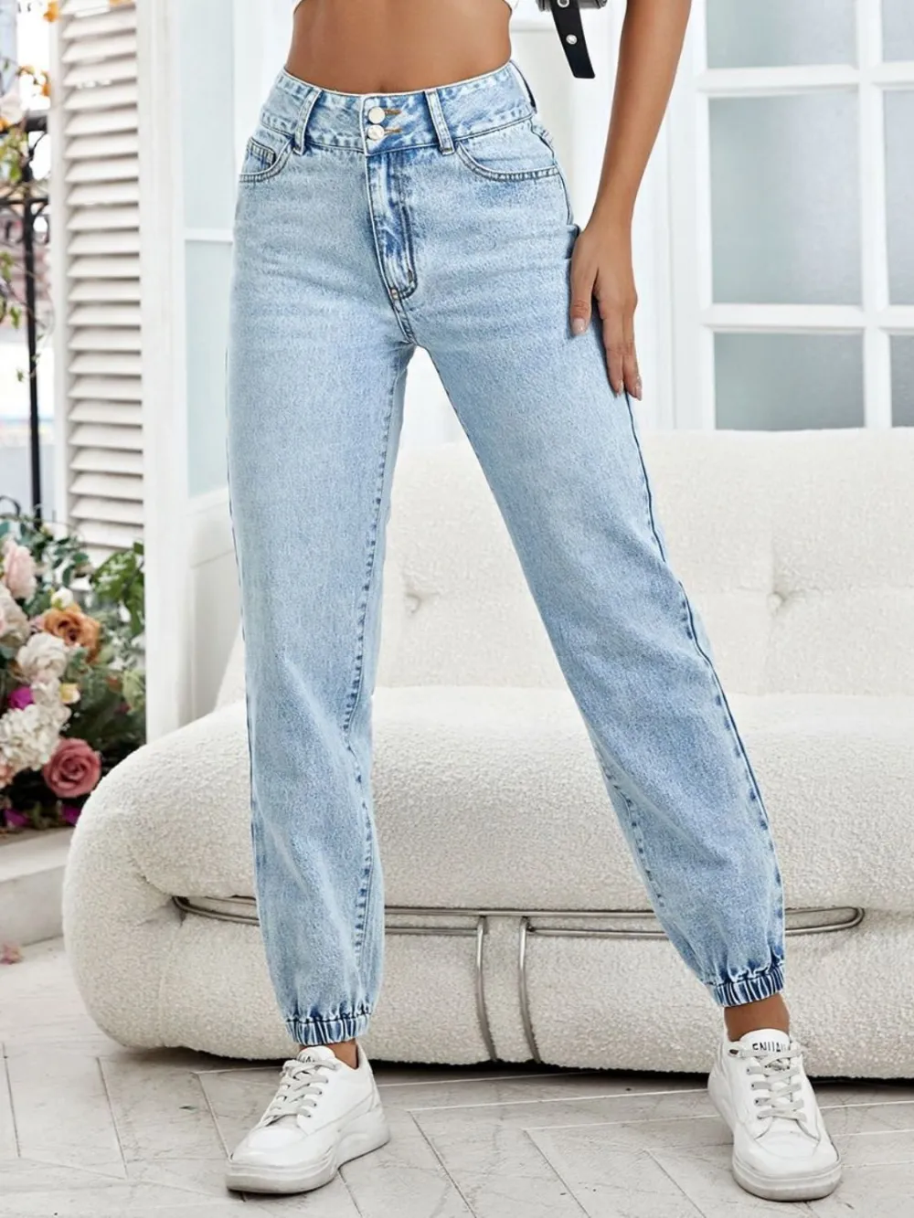 Ruched Buttoned Denim Jeans