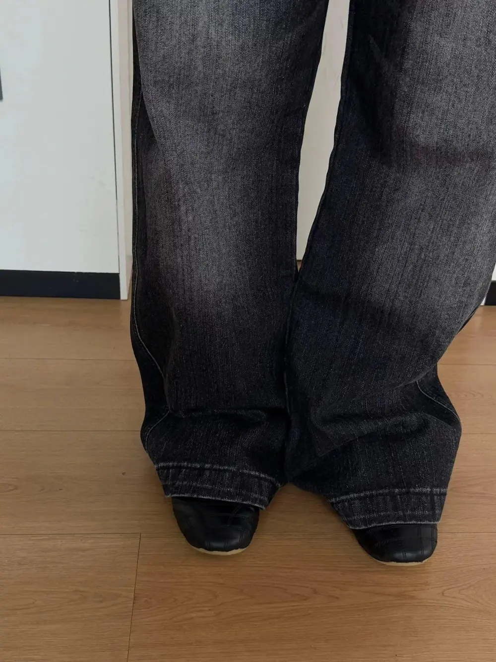 Vintage Wash Straight Cut Jeans