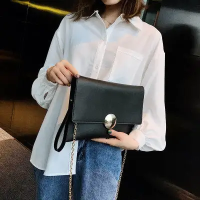 Fashion-Forward Shoulder Bag Bold Street Style Trendy
