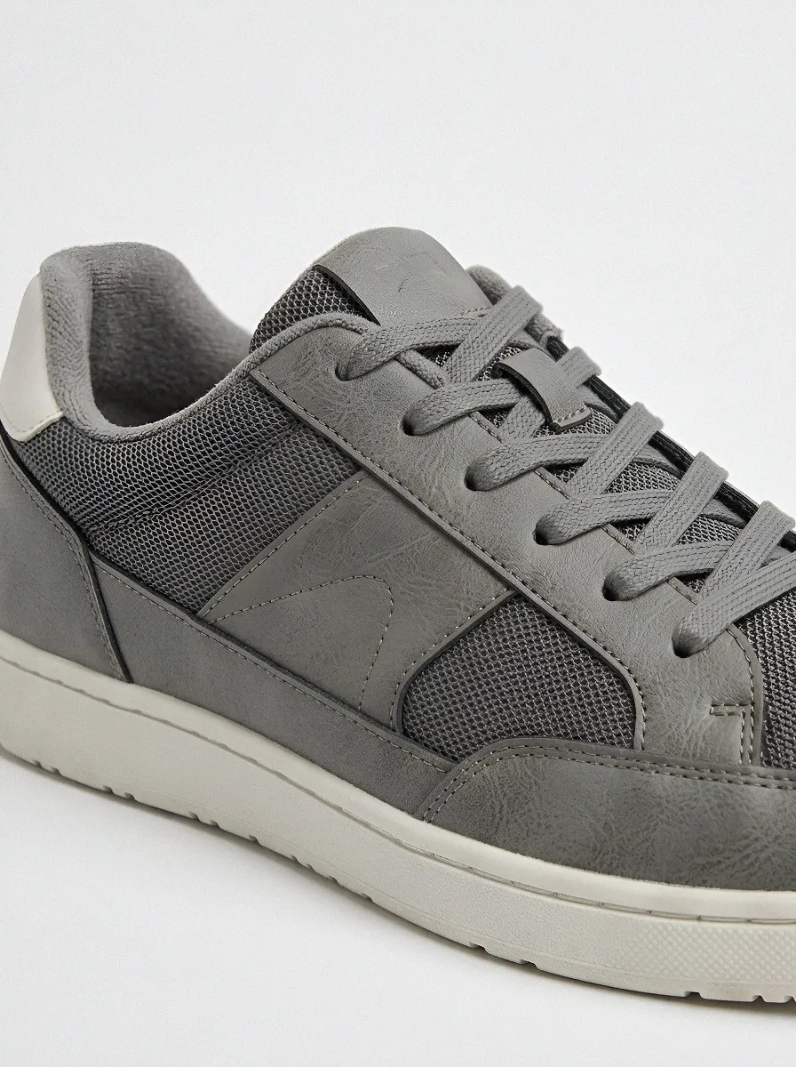 Men's Classic Motion Casual Skate Shoes