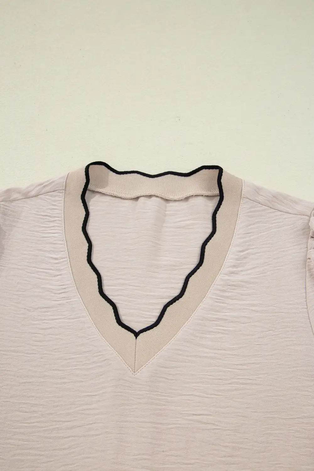Contrast Scallop Trim V Neck Long Sleeve Blouse