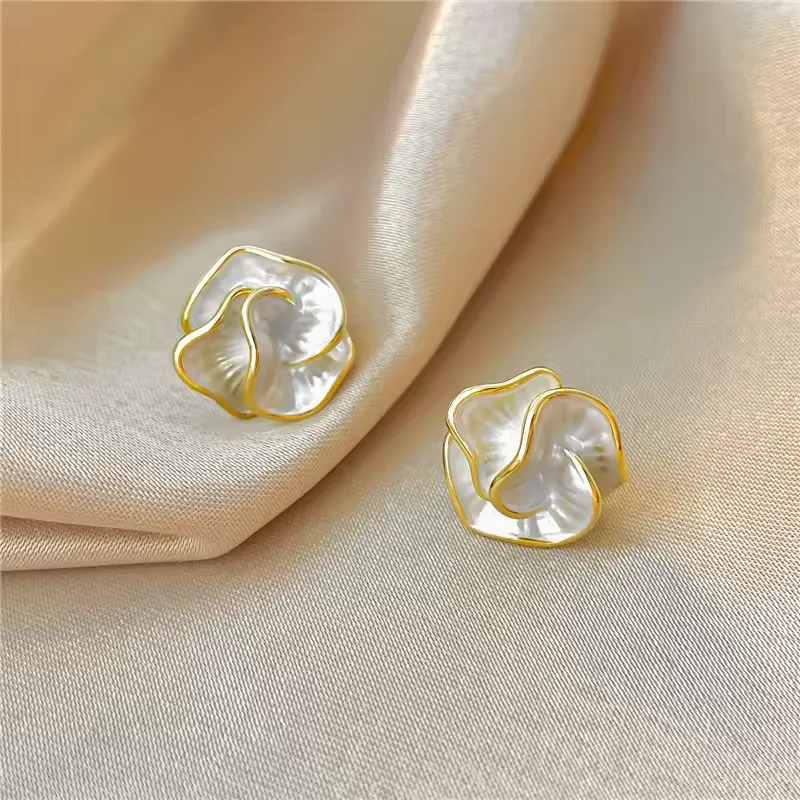 White enamel flower ladies' earrings