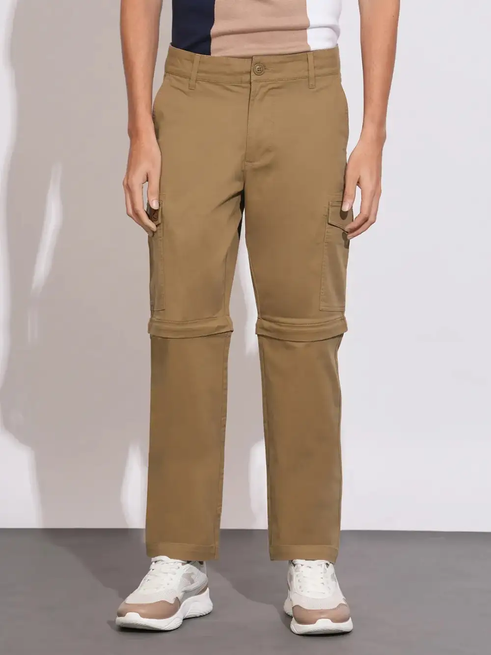 Classic Slim-Fit Convertible Mid-Rise Cargo Trousers